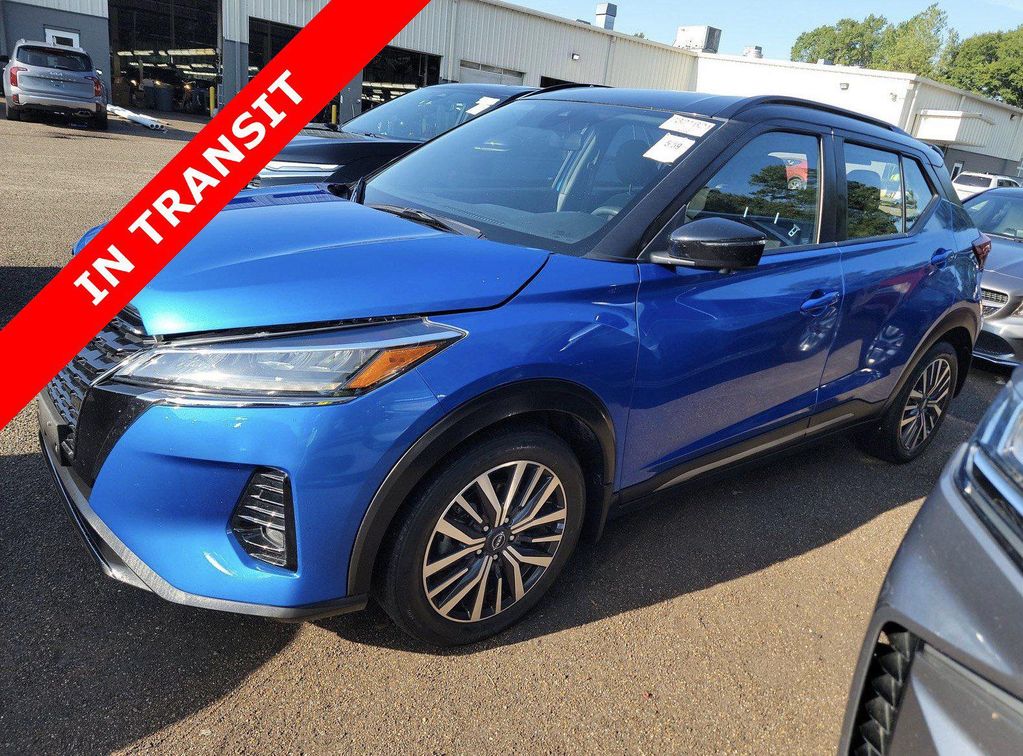 2023 Nissan Kicks SR