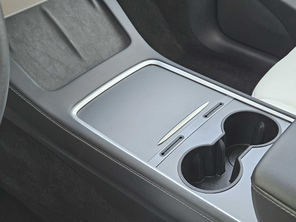 2022 Tesla MODEL Y PERFORMANCE 缩略图 21