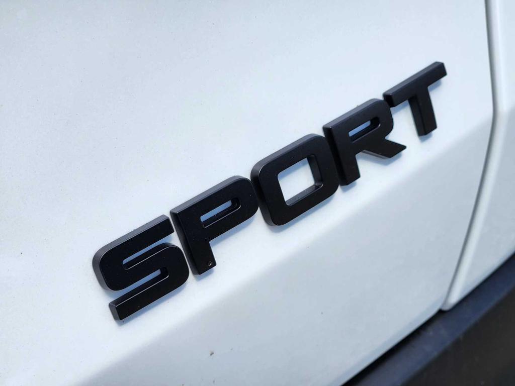 صورة 9 لـ 2027 Honda HR-V SPORT