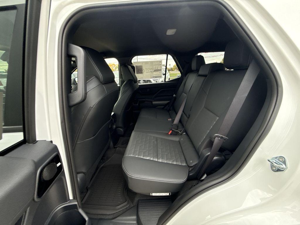 صورة مصغرة 30 لـ 2026 Toyota 4RUNNER TRD OFF ROAD PREMIUM