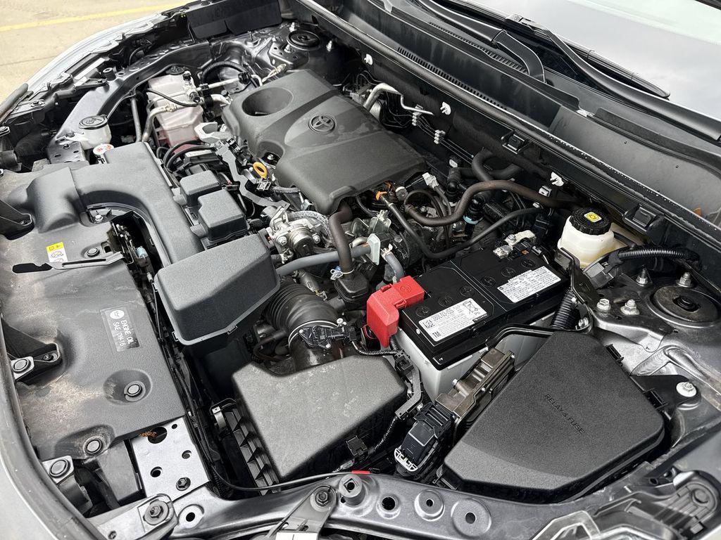 صورة مصغرة 32 لـ 2025 Toyota RAV4 XLE