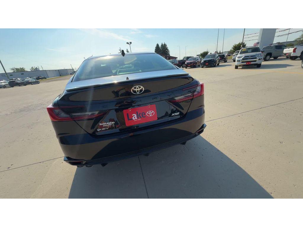 صورة 9 لـ 2026 Toyota CAMRY XSE