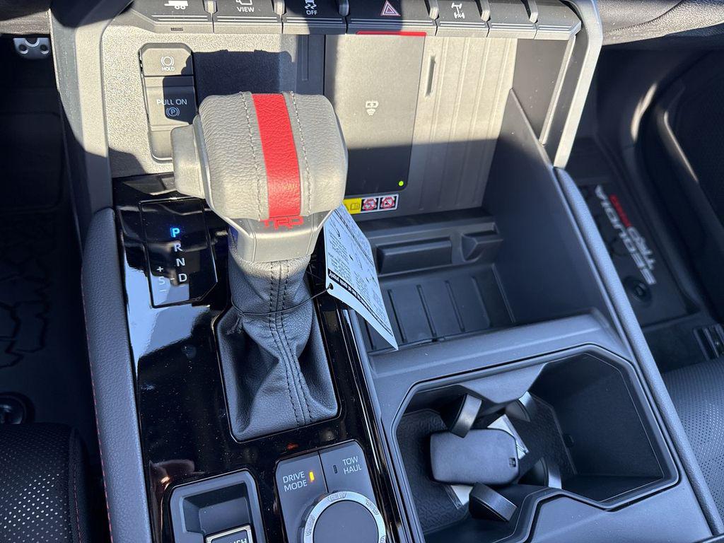 صورة مصغرة 25 لـ 2026 Toyota SEQUOIA TRD PRO