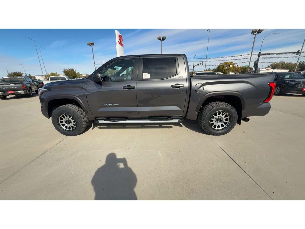 2026 Toyota TUNDRA SR5 照片 7