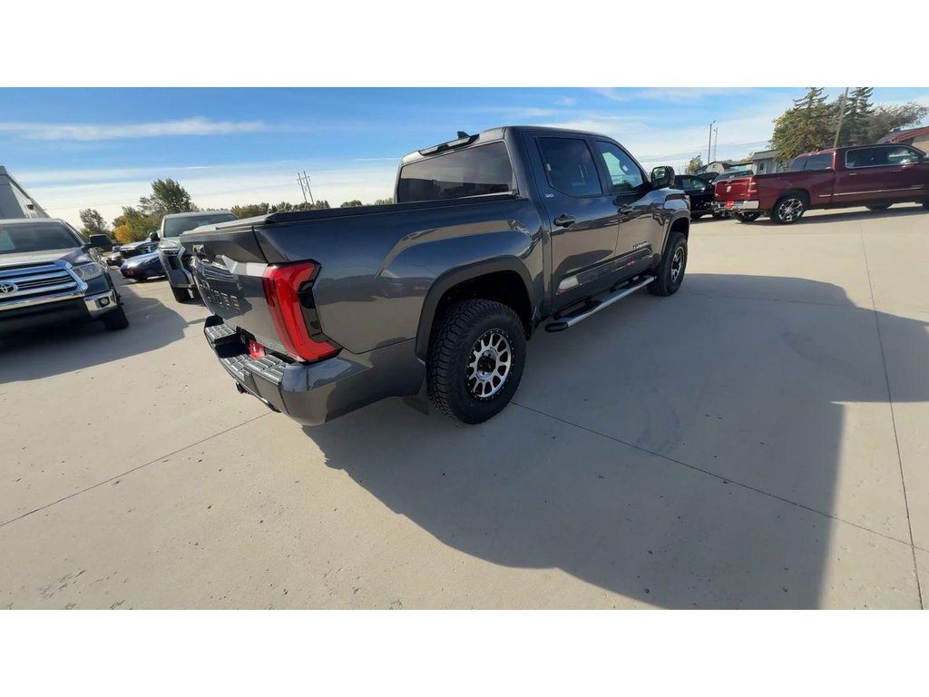 2026 Toyota TUNDRA SR5 照片 10