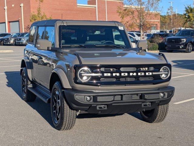 New 2025 Ford Bronco Outer Banks