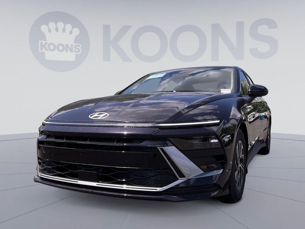New 2026 Hyundai SONATA Hybrid Base