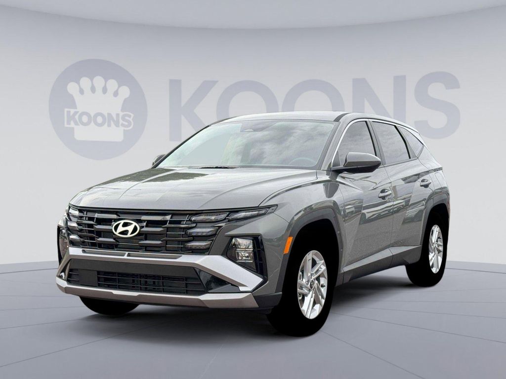 New 2026 Hyundai TUCSON SE