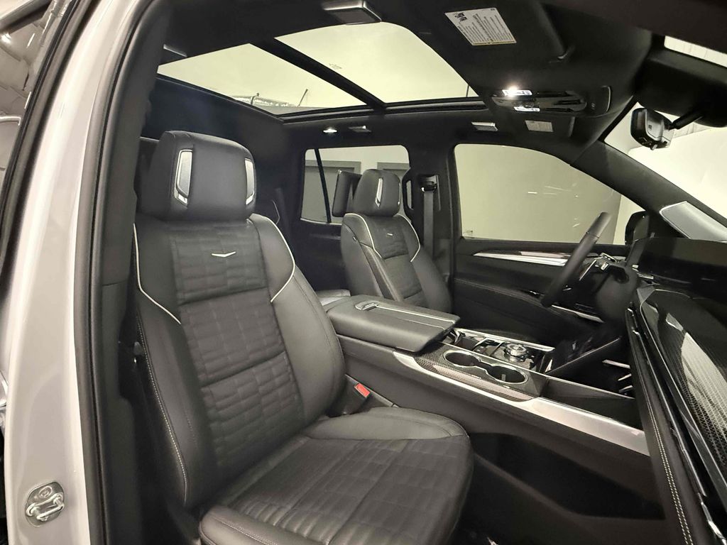 2026 Cadillac ESCALADE V-SERIES — миниатюра 30