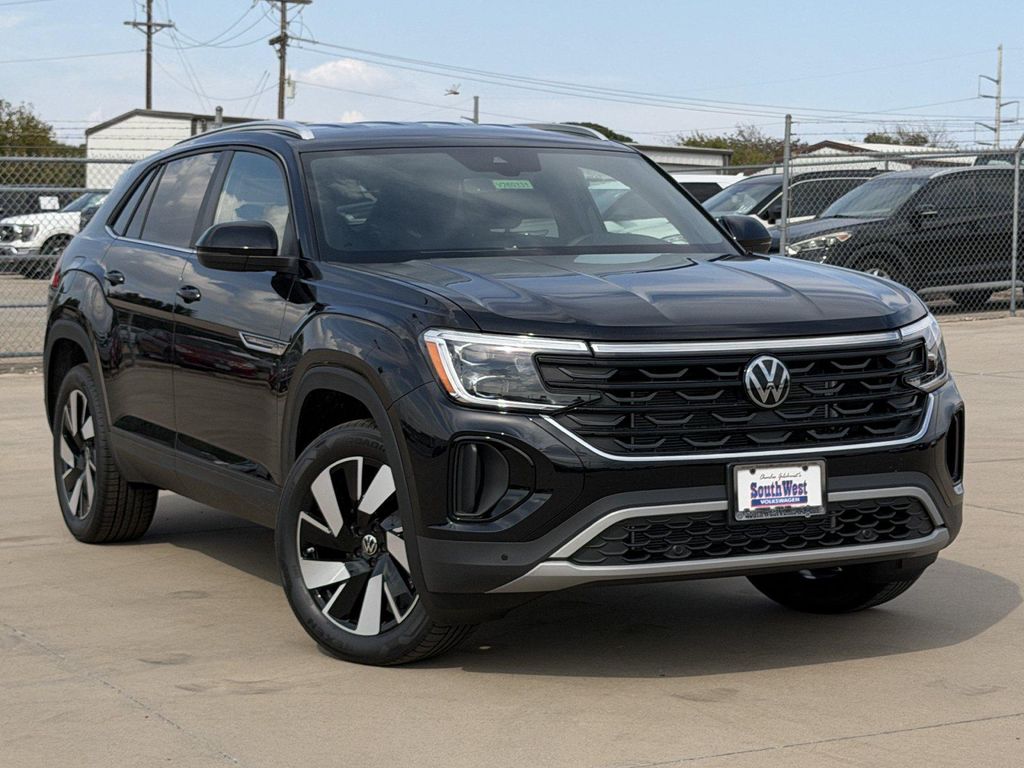 New 2026 Volkswagen Atlas Cross Sport 2.0T SE w/Technology