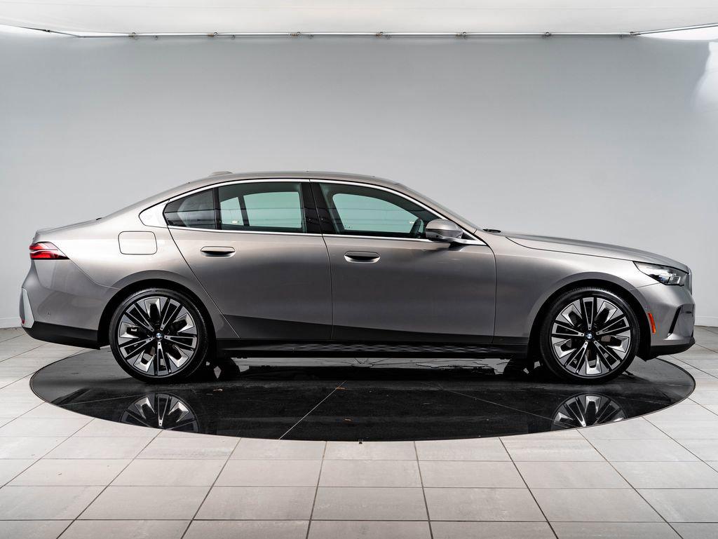 2025 BMW 530 XDRIVE — миниатюра 11