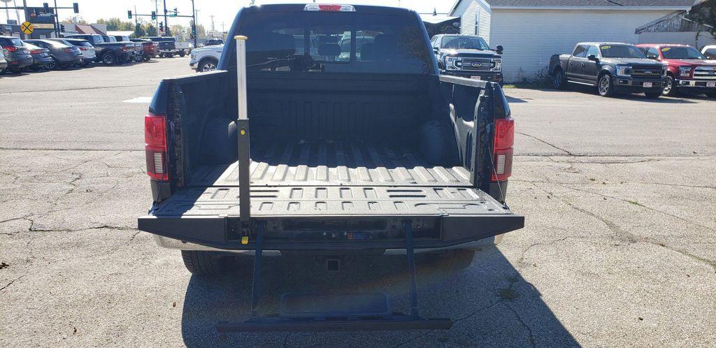 FORD F-150 LARIAT - 9
