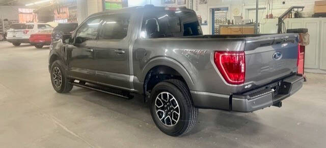 FORD F-150 XLT - 4