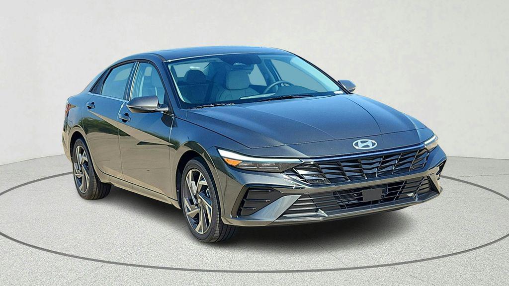 New 2025 Hyundai ELANTRA Limited