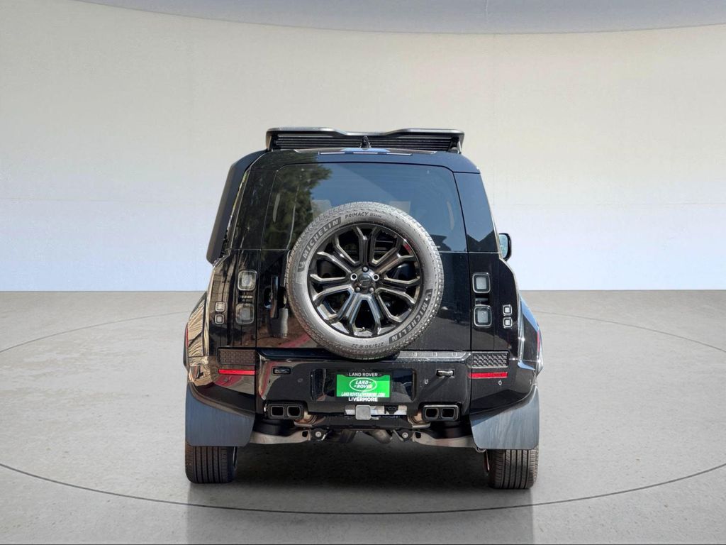 2026 LAND Rover DEFENDER P635 OCTA BLACK — фото 4