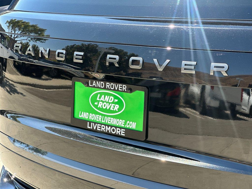 2025 LAND Rover RANGE ROVER P550E SE — миниатюра 26