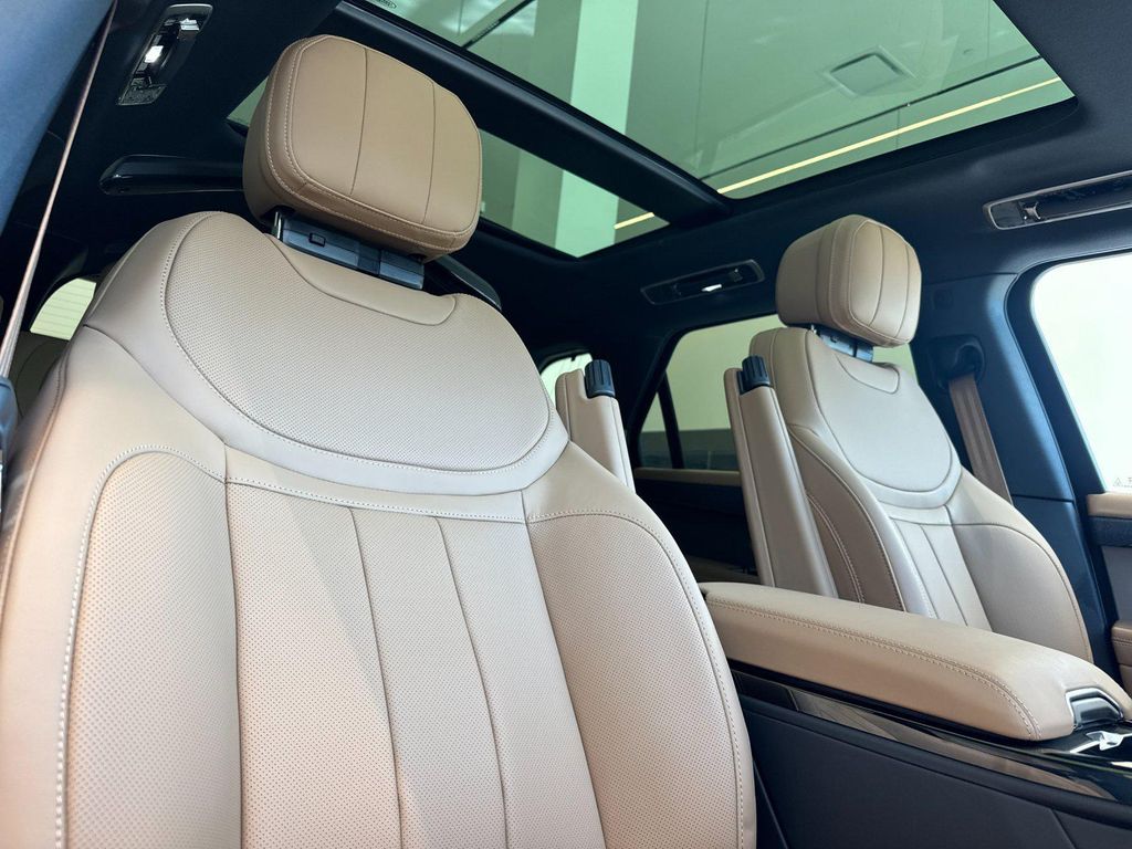 صورة مصغرة 15 لـ 2026 LAND Rover RANGE ROVER SPORT SE