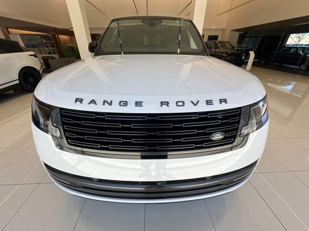 2026 LAND Rover RANGE ROVER P400 SE 7 SEAT — фото 8