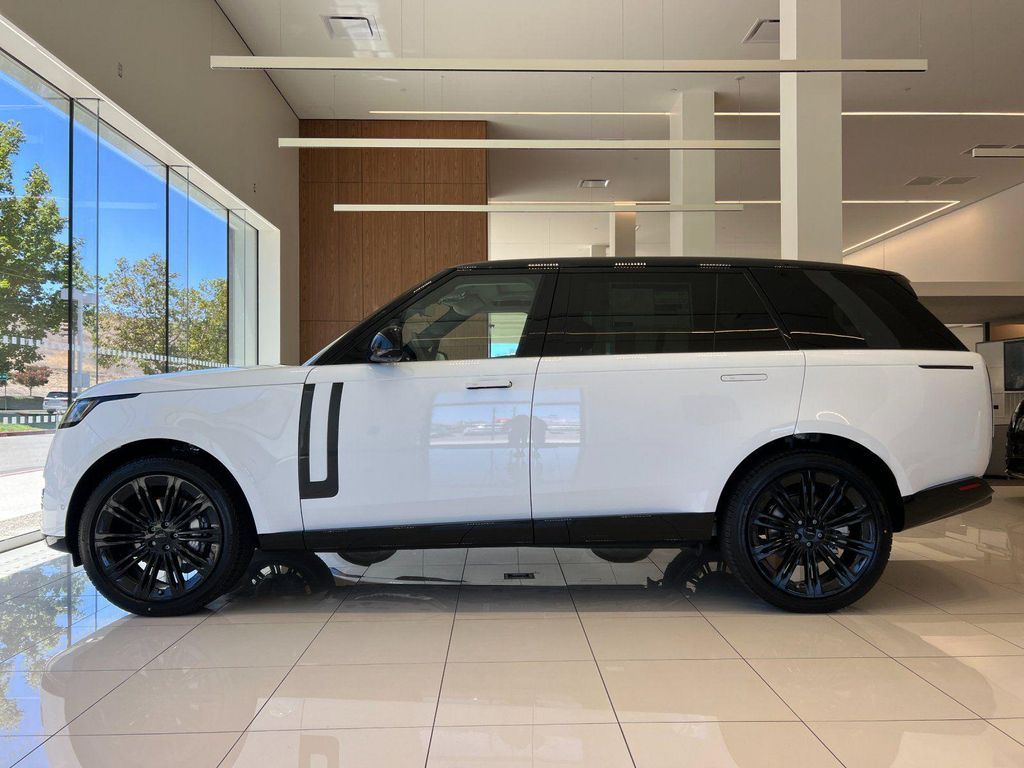 2026 LAND Rover RANGE ROVER P400 SE 7 SEAT — фото 2