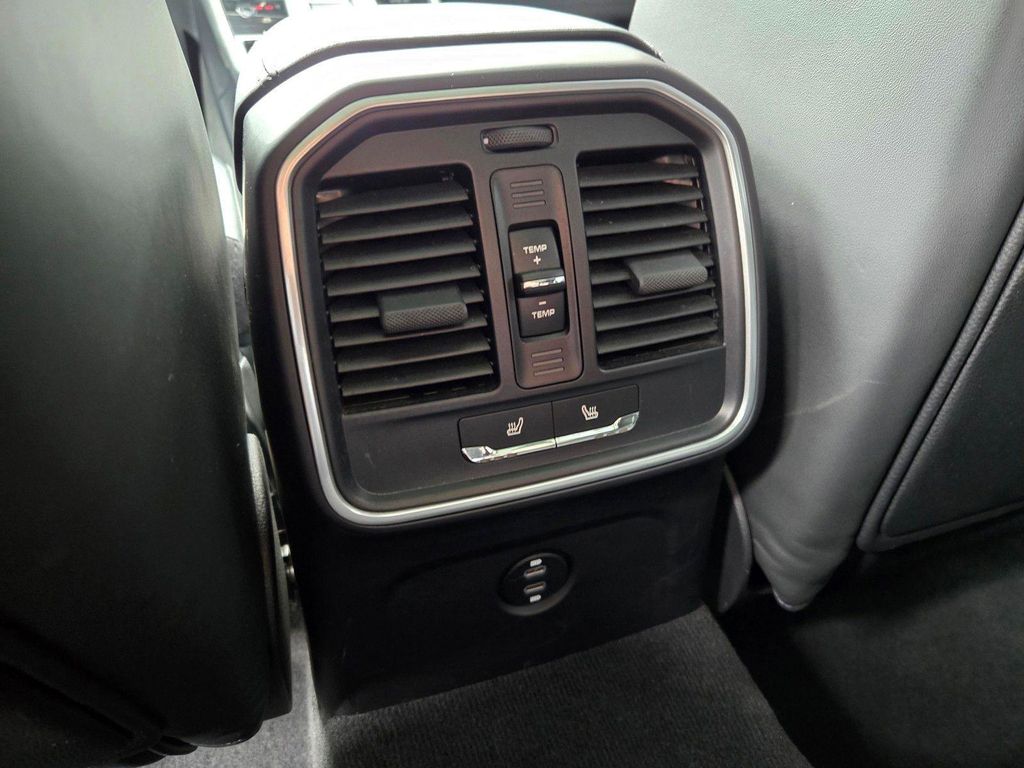 صورة مصغرة 11 لـ 2022 Porsche MACAN