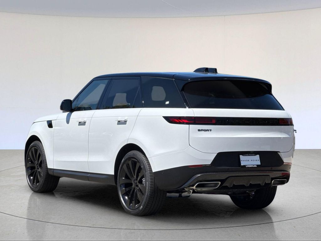 2026 LAND Rover RANGE ROVER SPORT SE photo 3