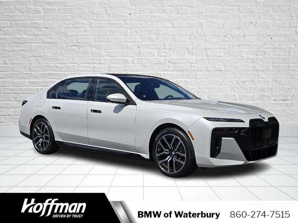 New 2026 BMW 750e xDrive