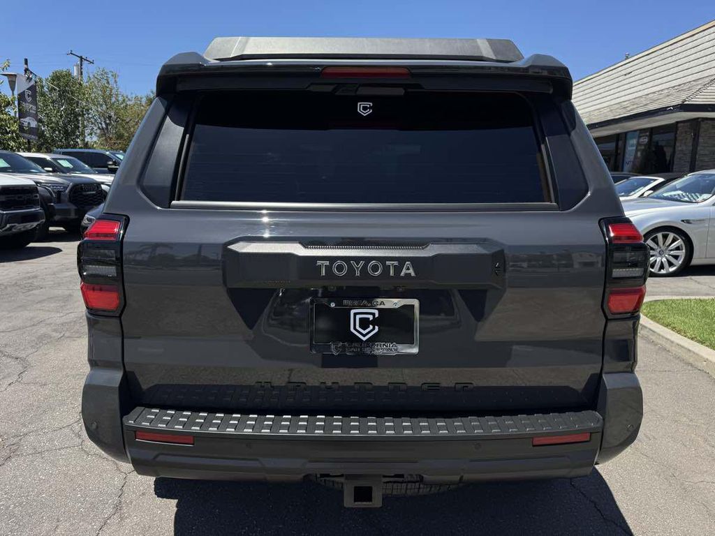 2025 Toyota 4RUNNER TRD OFF ROAD PREMIUM — фото 6