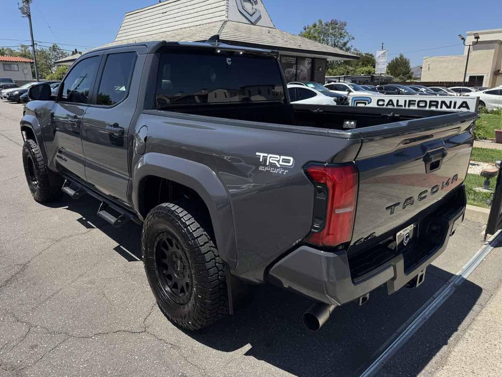 2024 Toyota TACOMA TRD SPORT 照片 3