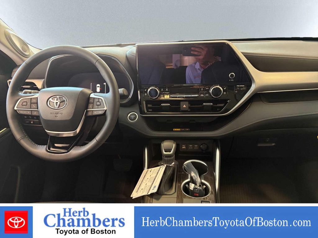 TOYOTA HIGHLANDER - 4