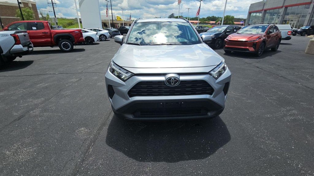 صورة مصغرة 31 لـ 2025 Toyota RAV4 XLE