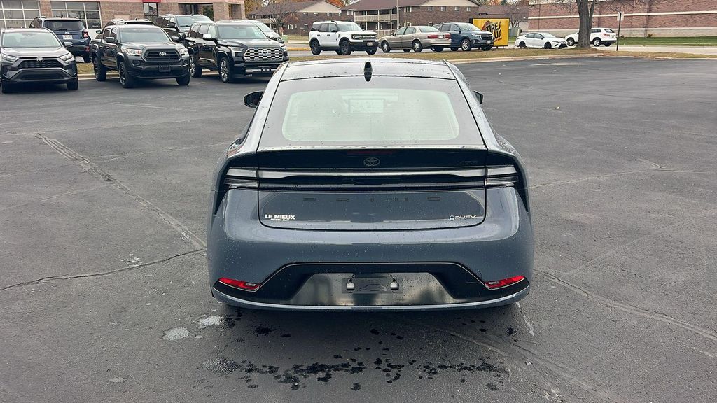TOYOTA PRIUS - 4