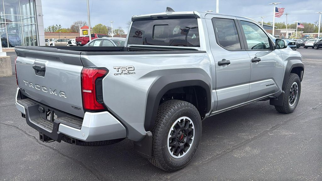 صورة 7 لـ 2026 Toyota TACOMA TRD OFF-ROAD