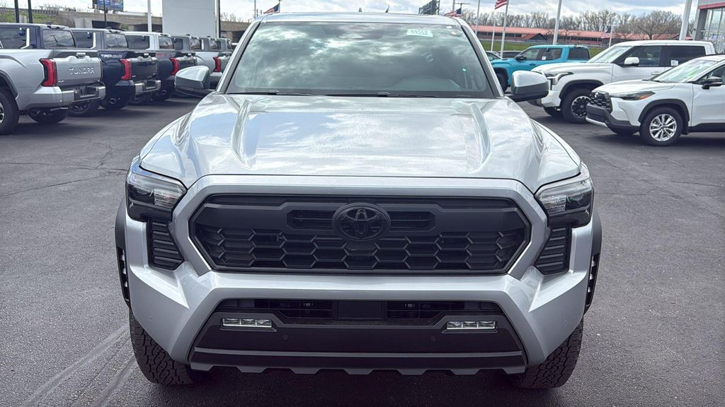 صورة 2 لـ 2026 Toyota TACOMA TRD OFF-ROAD