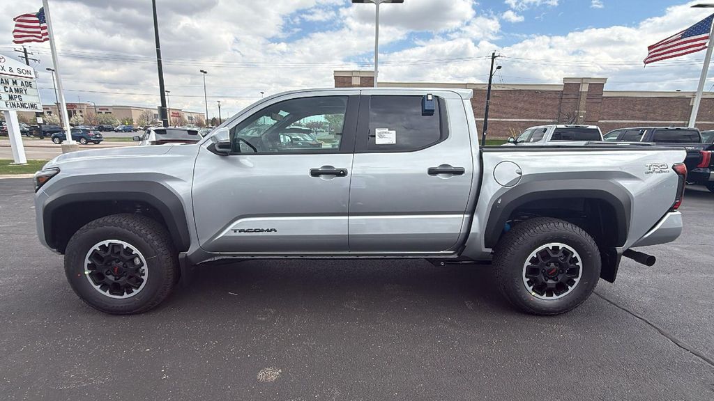 صورة 4 لـ 2026 Toyota TACOMA TRD OFF-ROAD