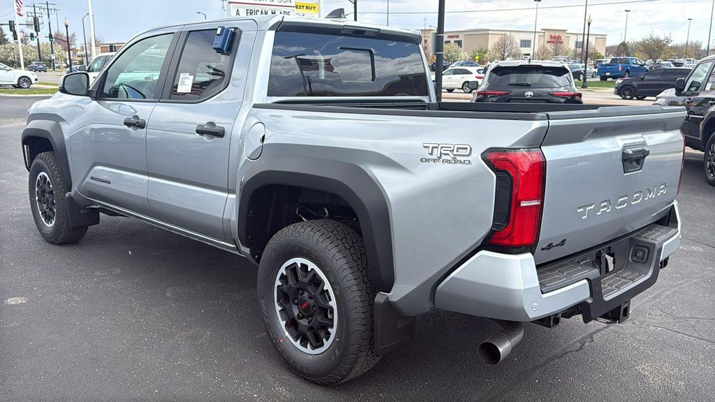 صورة 5 لـ 2026 Toyota TACOMA TRD OFF-ROAD