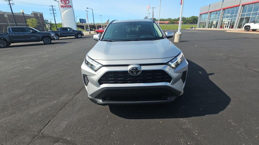 2025 Toyota RAV4 XLE 缩略图 31