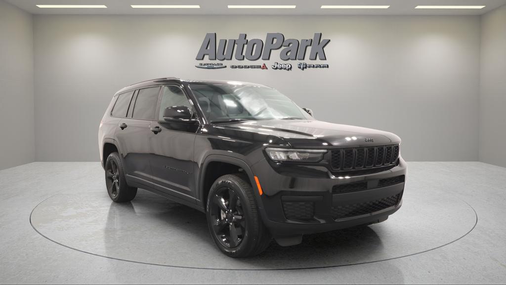New 2025 Jeep Grand Cherokee L Laredo