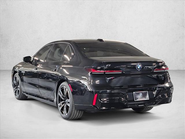 صورة 7 لـ 2026 BMW I7 M70