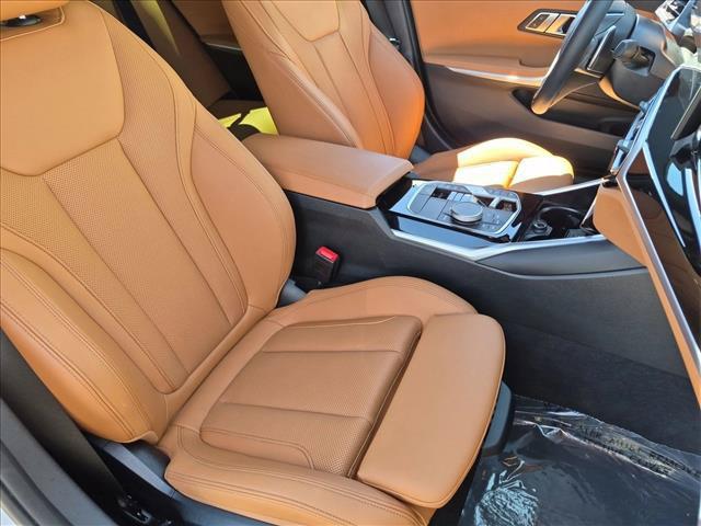 صورة مصغرة 21 لـ 2023 BMW 330 330I