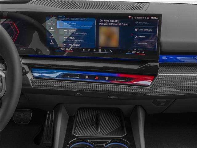 صورة 7 لـ 2027 BMW M5 BASE