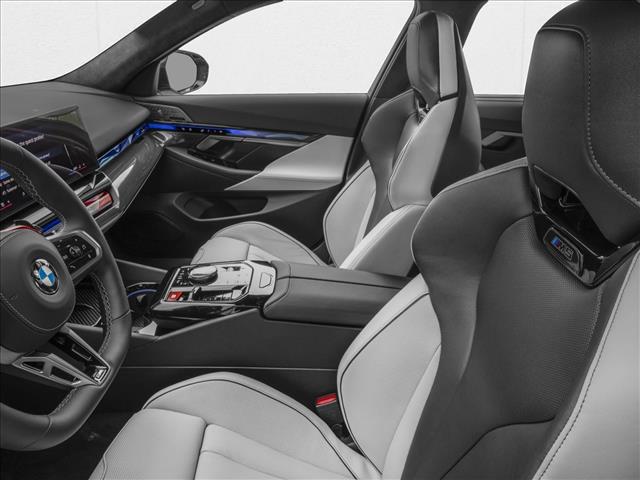 صورة 6 لـ 2027 BMW M5 BASE