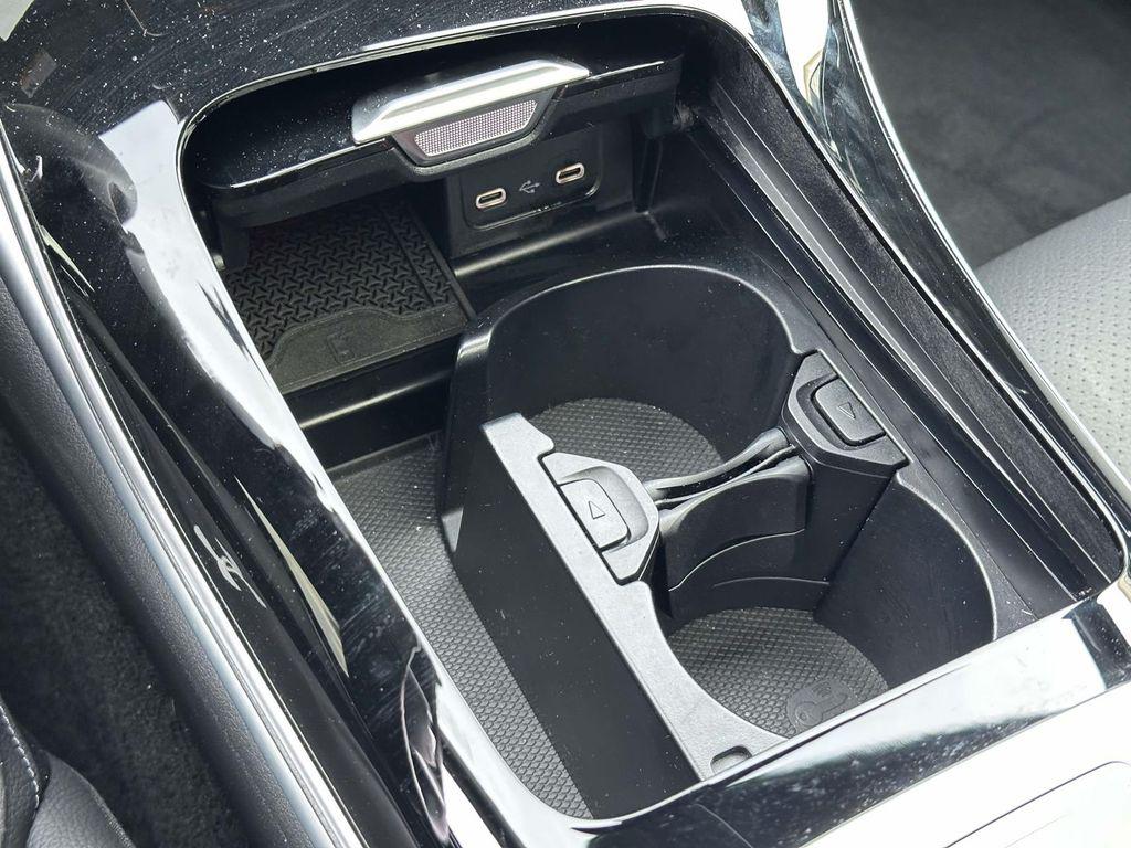 2025 Mercedes-BENZ C-CLASS 缩略图 29