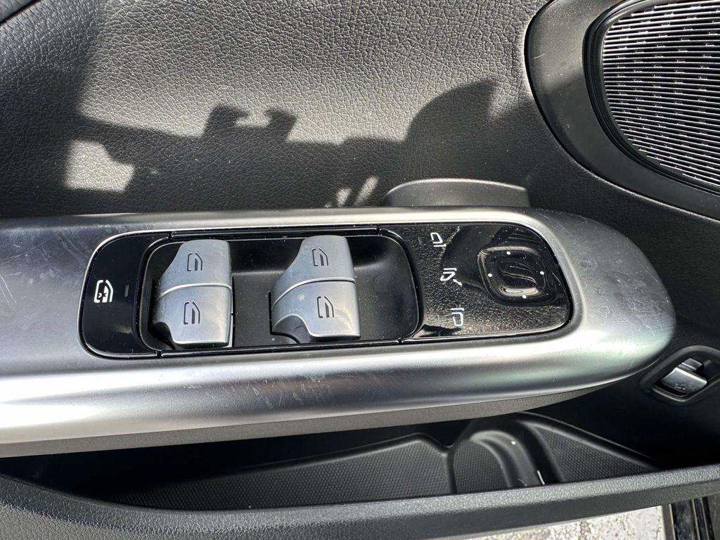 2025 Mercedes-BENZ C-CLASS 缩略图 15