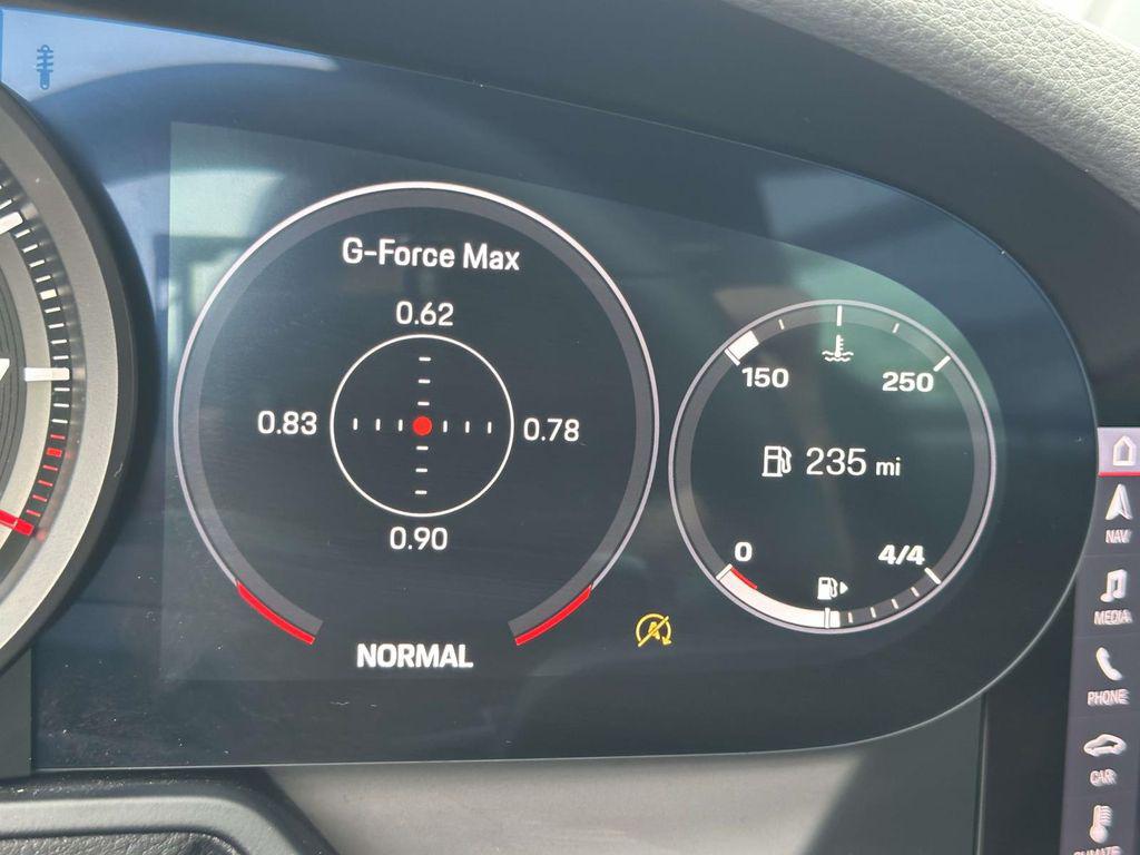 صورة مصغرة 24 لـ 2021 Porsche 911 CARRERA