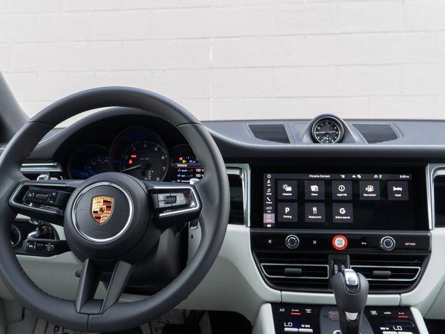 2026 Porsche MACAN BASE — миниатюра 22