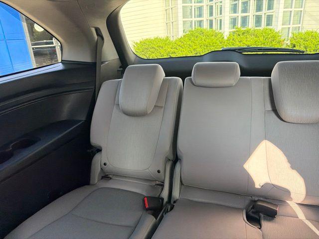 صورة مصغرة 16 لـ 2023 Honda ODYSSEY EX