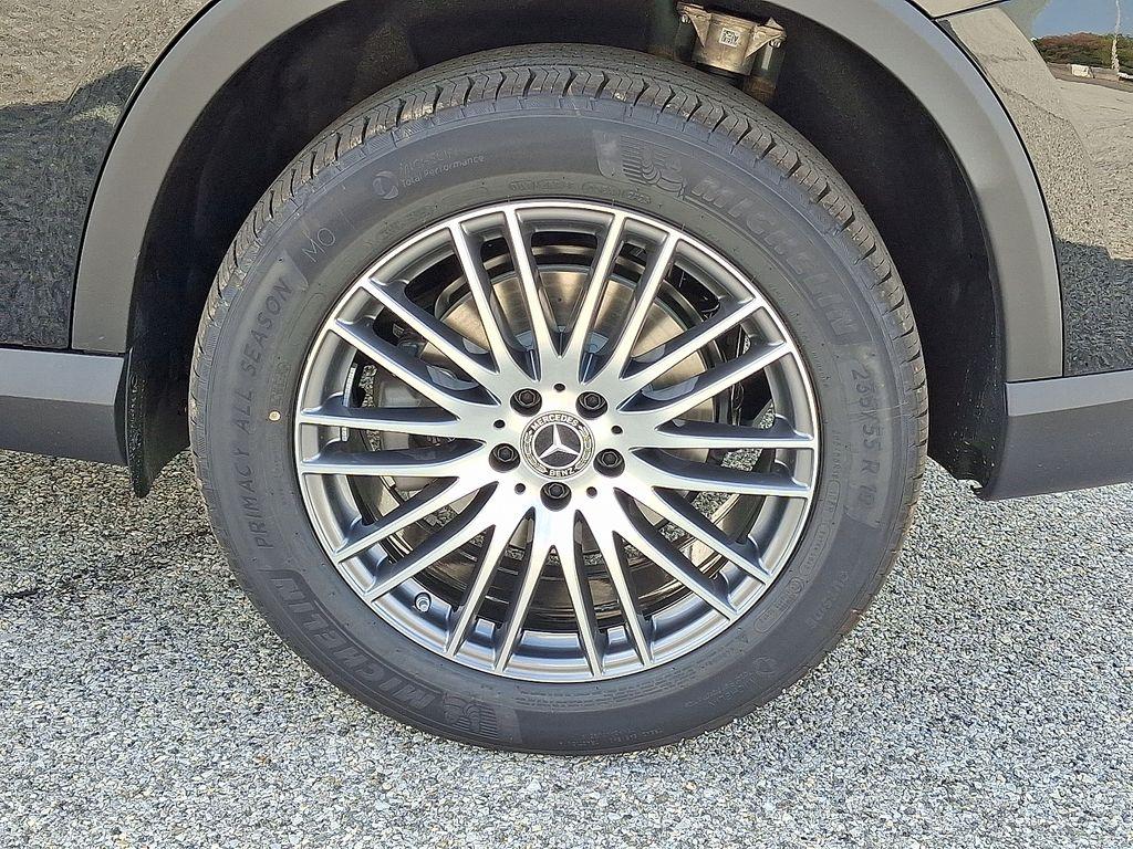 MERCEDES-BENZ GLC - 7