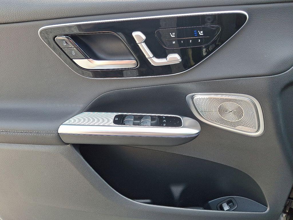 MERCEDES-BENZ GLC - 10