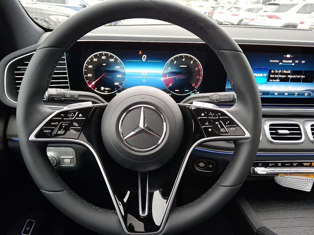 2026 Mercedes-BENZ GLE — миниатюра 17