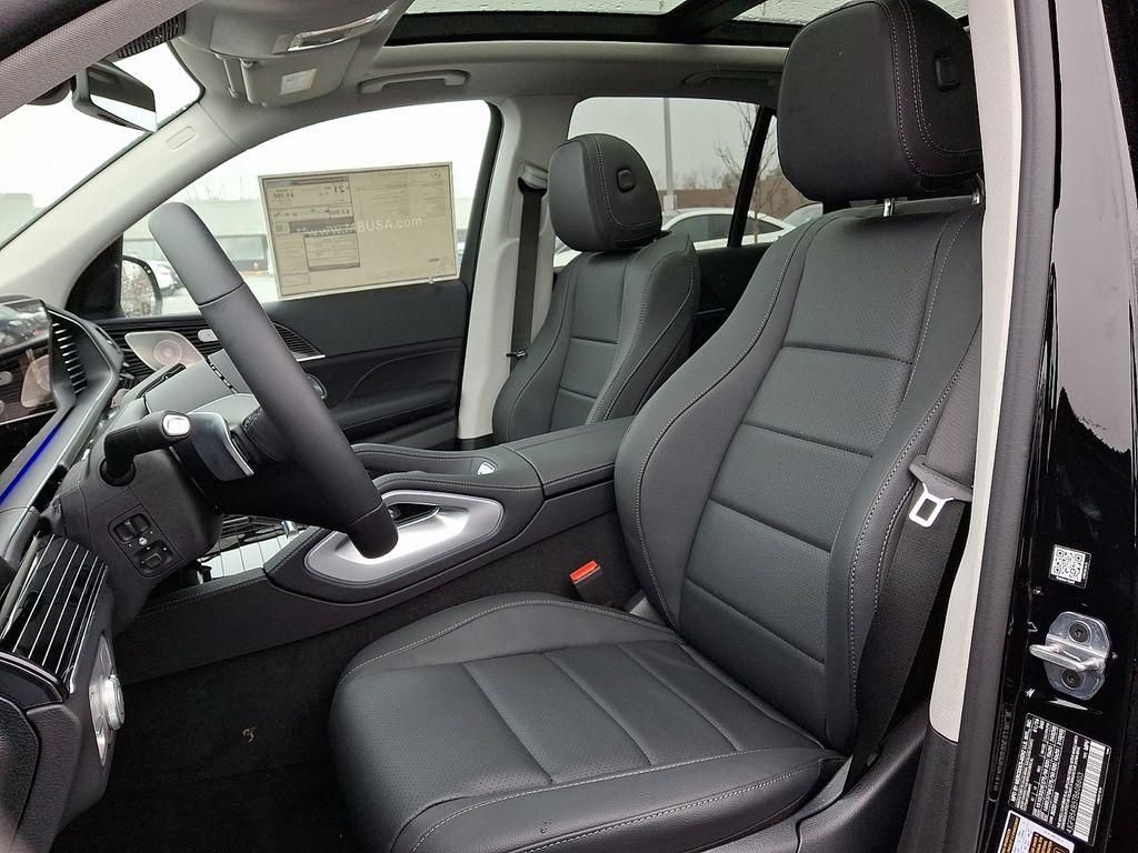 2026 Mercedes-BENZ GLE — миниатюра 11